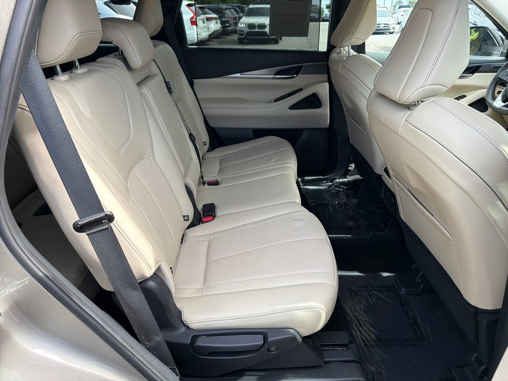 Used 2023 INFINITI QX60 Luxe w/ Cargo Package FWD image 15