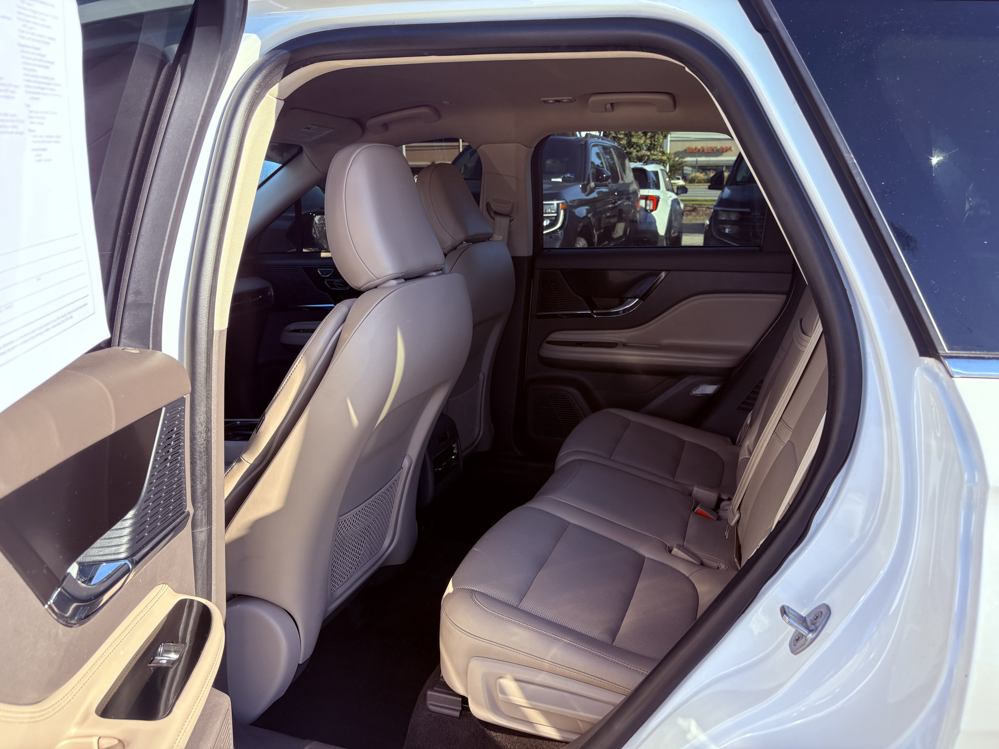 Used 2021 Lincoln Corsair AWD w/ Equipment Group 101A image 11