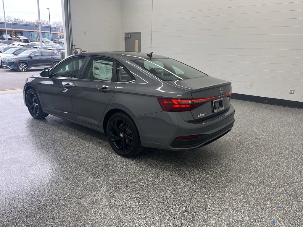 New 2026 Volkswagen Jetta SE image 3