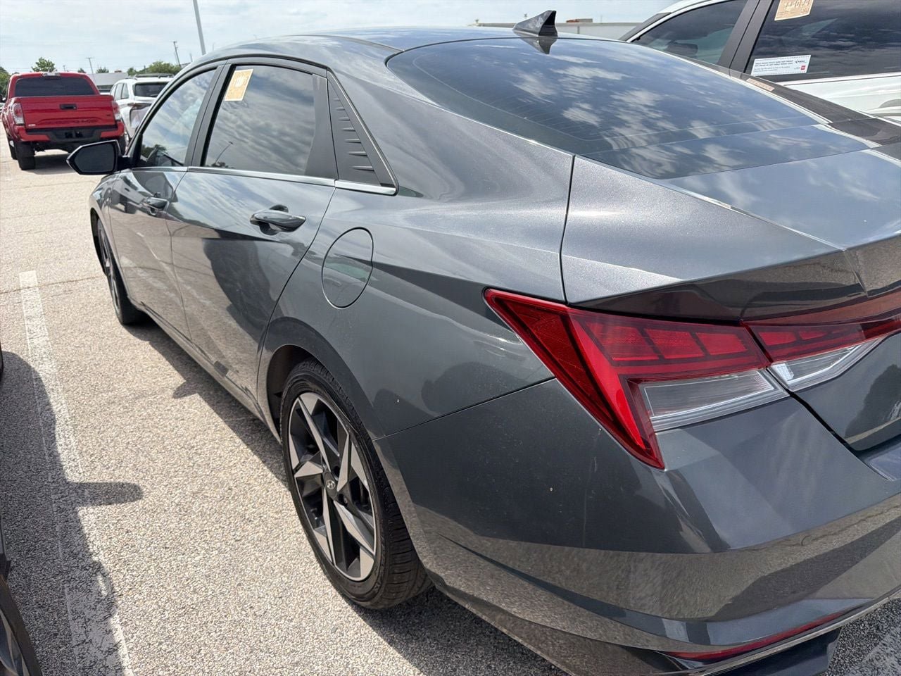 Used 2023 Hyundai Elantra Limited FWD image 7