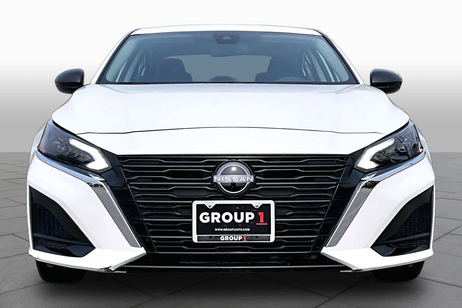 Used 2025 Nissan Altima 2.5 SV FWD image 4
