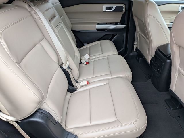 Used 2022 Ford Explorer XLT w/ Equipment Group 202A image 30