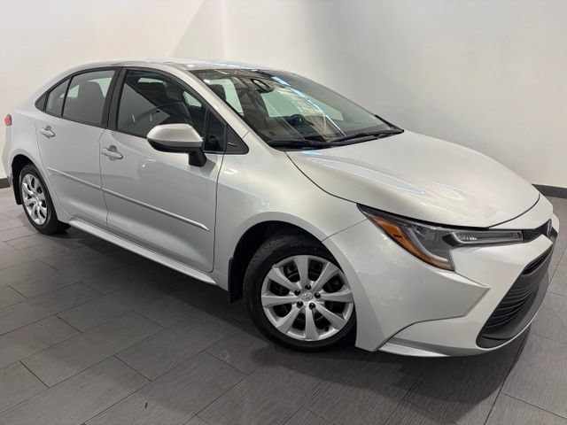 Used 2023 Toyota Corolla LE w/ Carpet Mat Package (TMS) FWD image 7