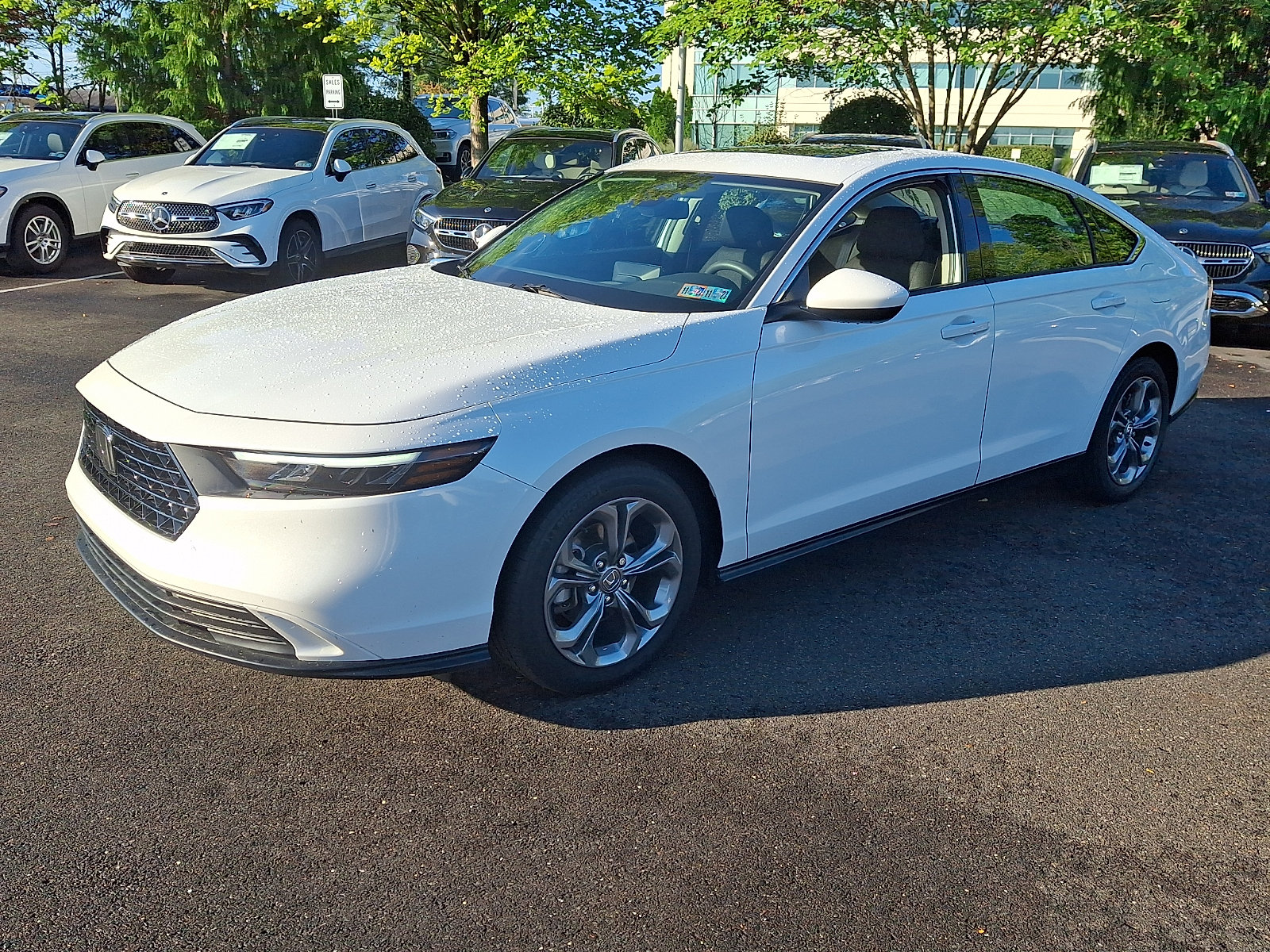 Used 2024 Honda Accord EX image 3