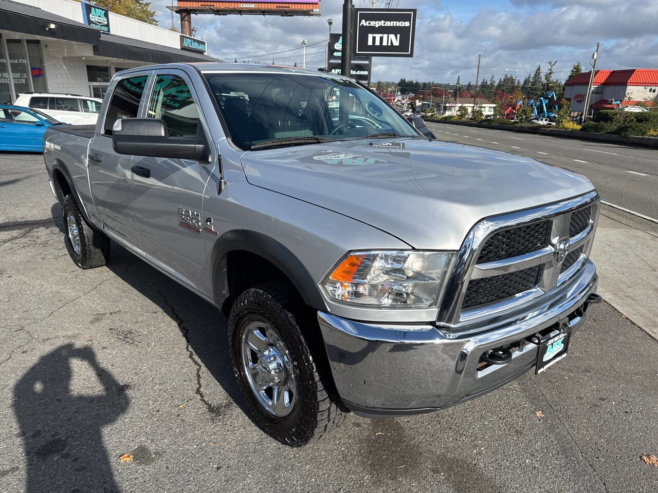 Used 2018 RAM 2500 Tradesman w/ Chrome Appearance Group image 8