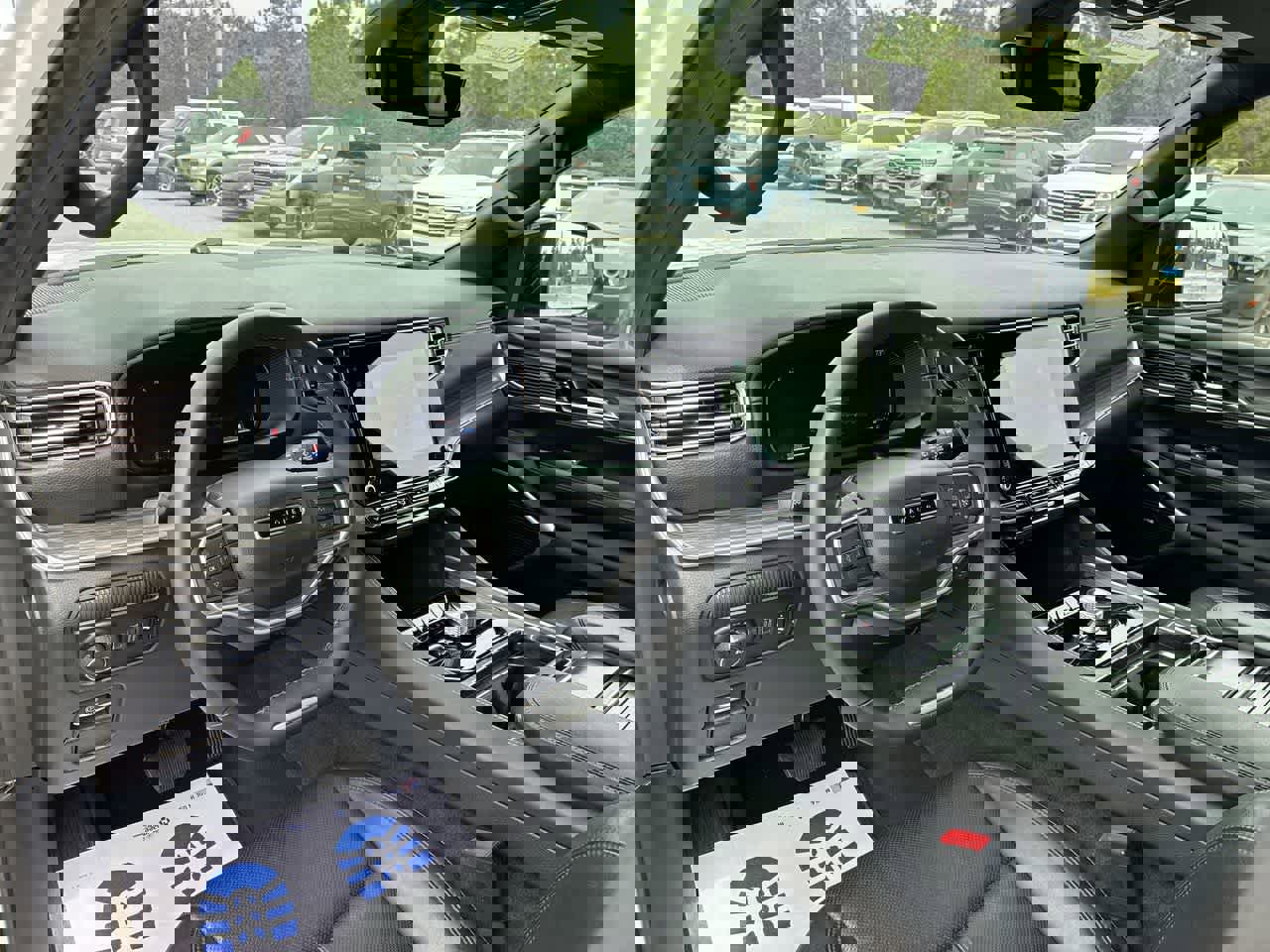 Used 2024 Jeep Wagoneer Series II w/ Flexible Seating Group image 10