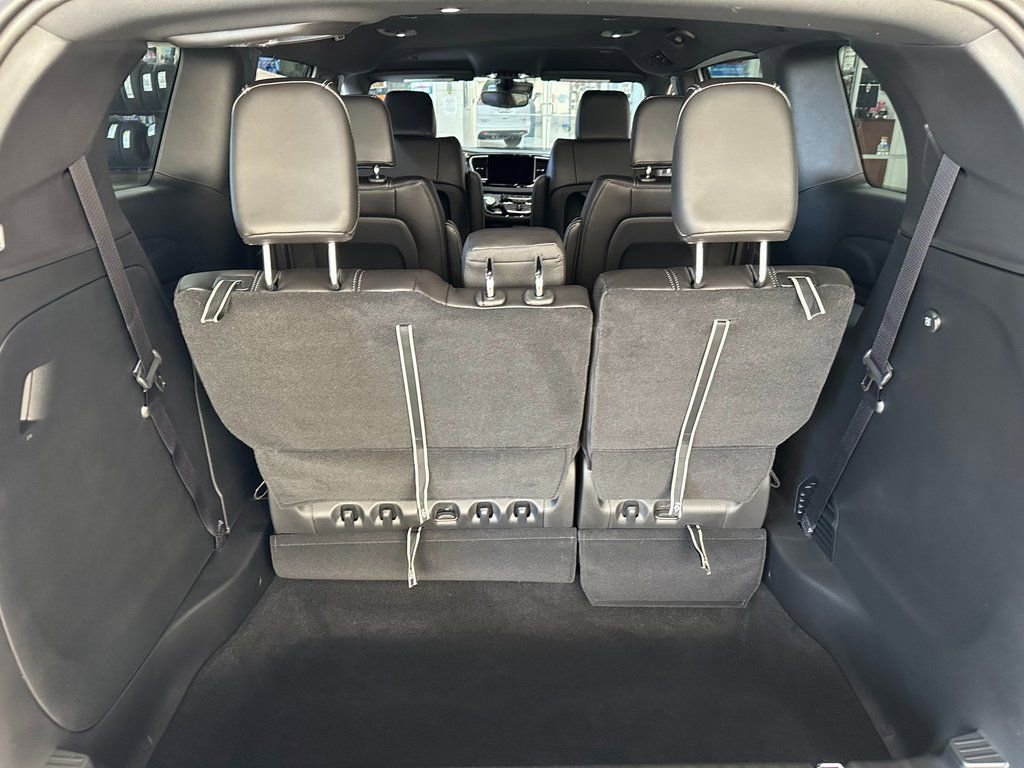 New 2026 Chrysler Pacifica Select w/ S Appearance Package image 41