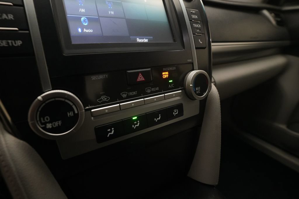 Used 2014 Toyota Camry LE FWD image 20
