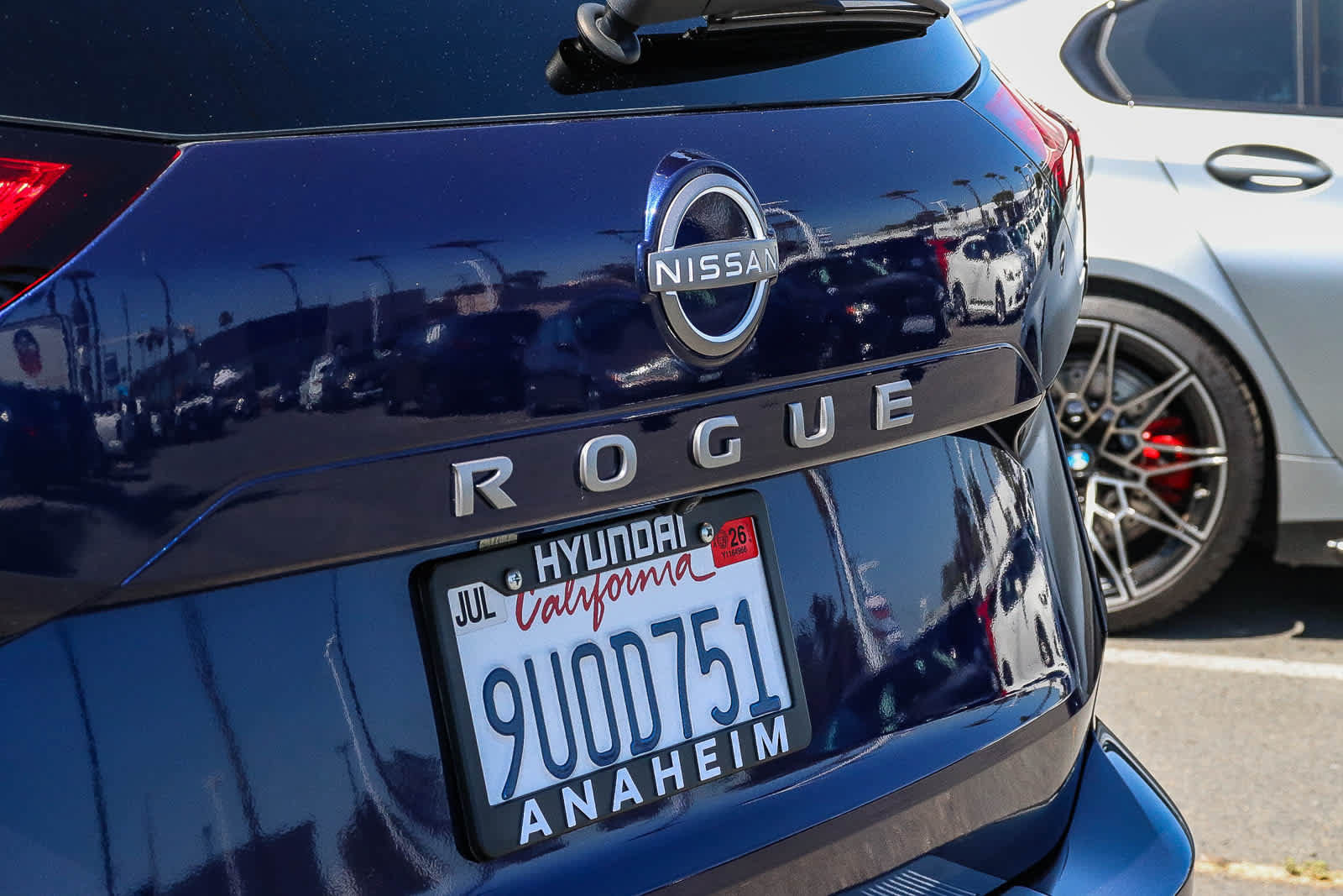 Used 2025 Nissan Rogue SV FWD image 12
