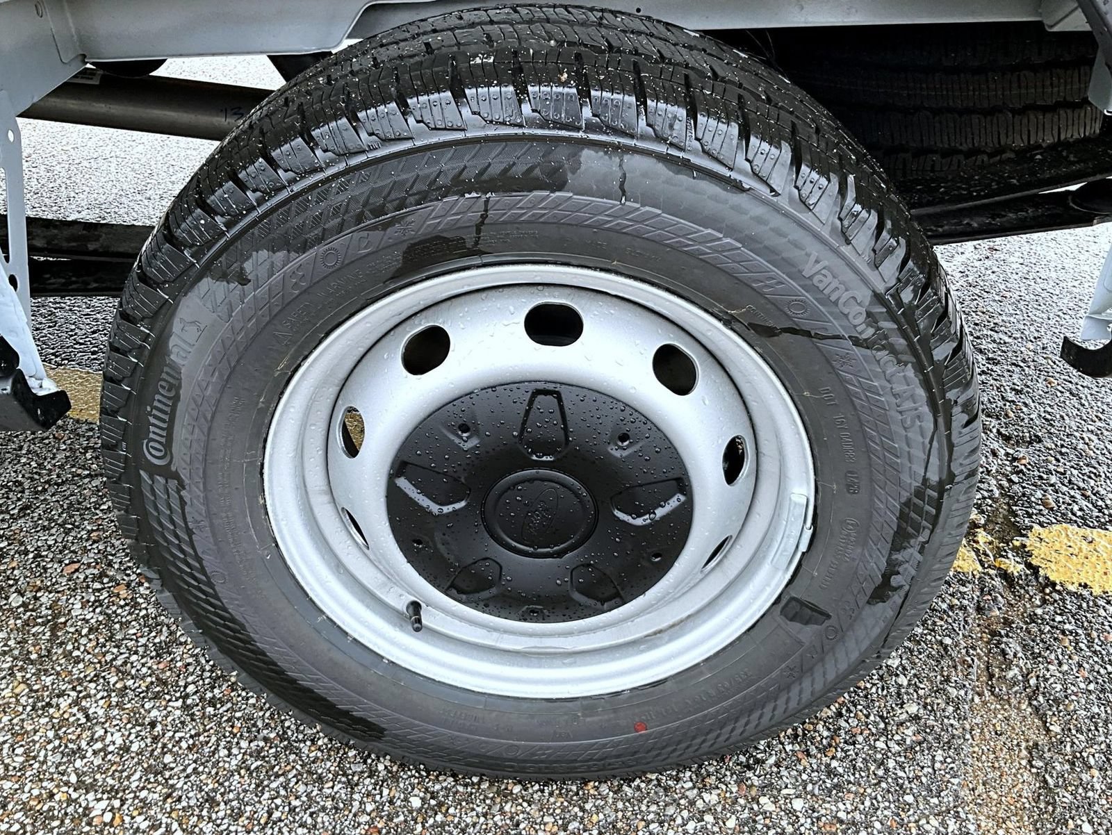 New 2026 Ford Transit 250 148 Medium Roof w/ Load Area Protection Package RWD image 19