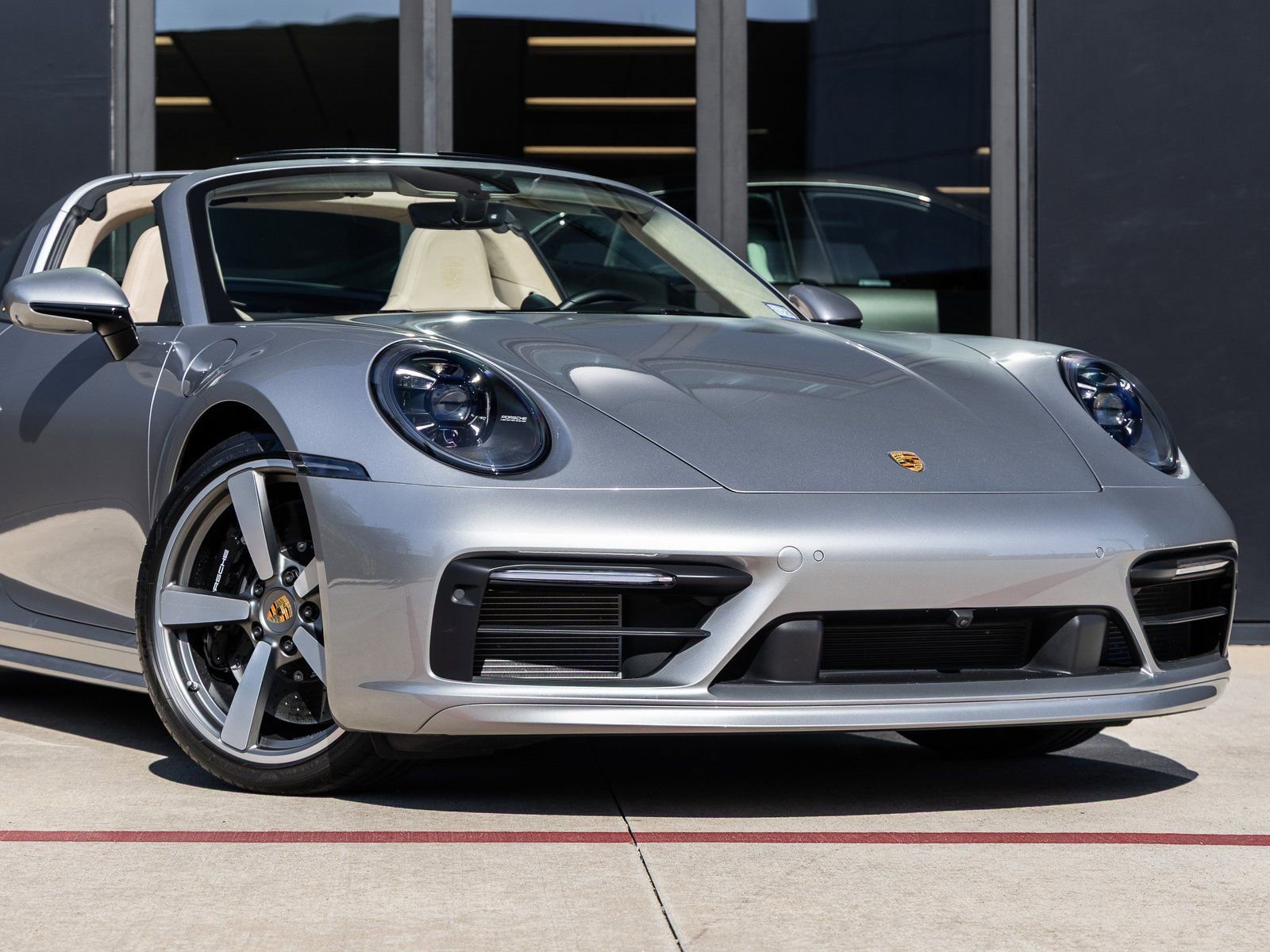 Certified 2021 Porsche 911 Targa 4S Heritage Design image 9