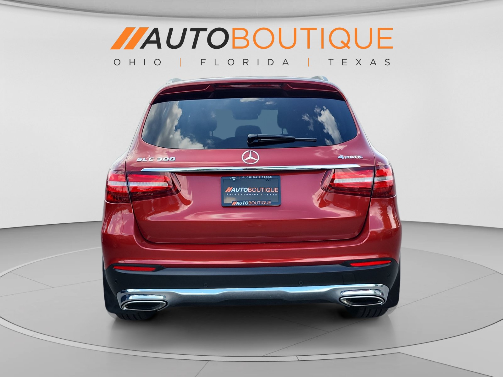 Used 2017 Mercedes-Benz GLC 300 4MATIC image 4