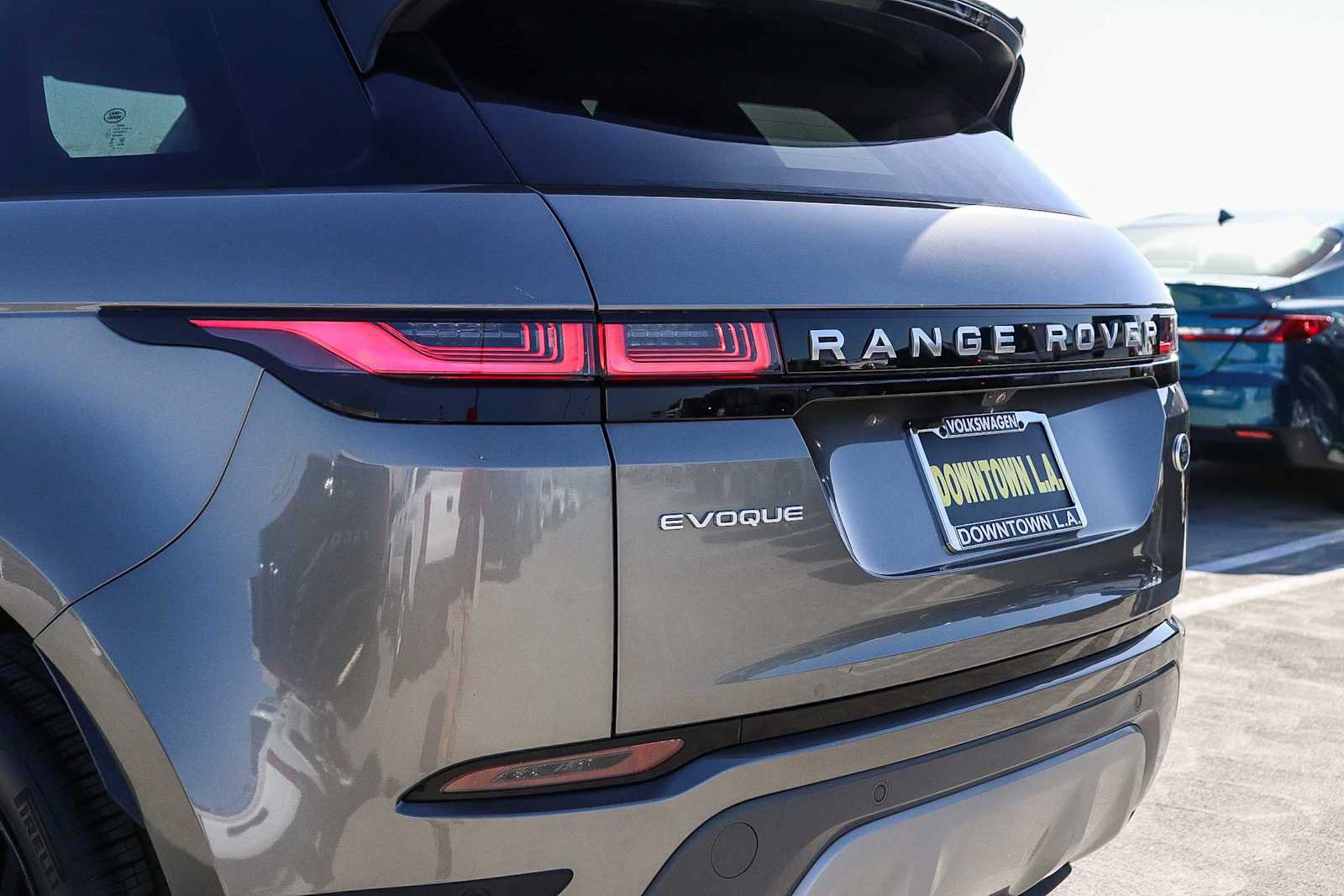Used 2022 Land Rover Range Rover Evoque SE AWD/4WD image 9
