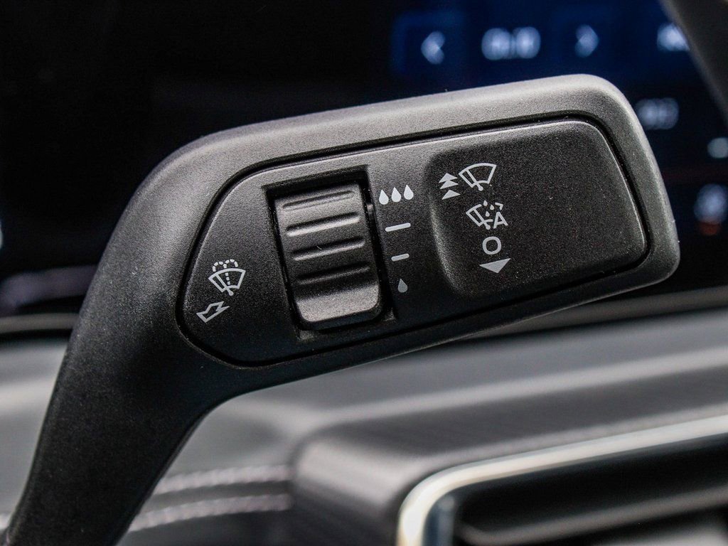 Used 2025 Ford Mustang Premium image 26