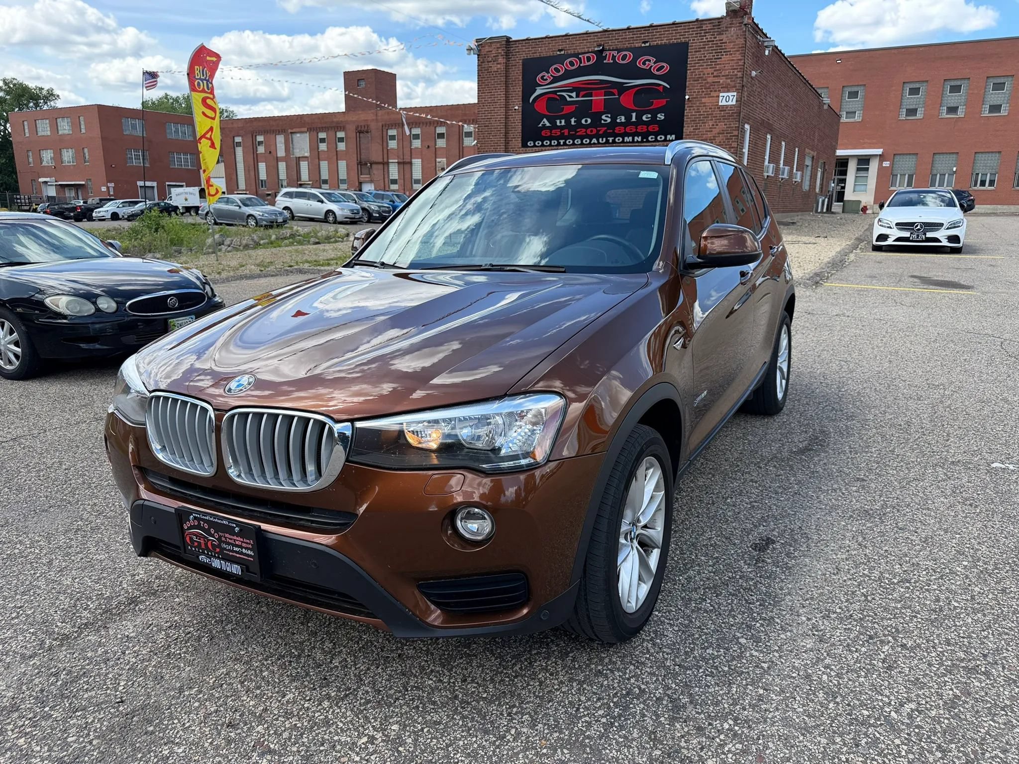 Used 2017 BMW X3 xDrive28i AWD/4WD image 2