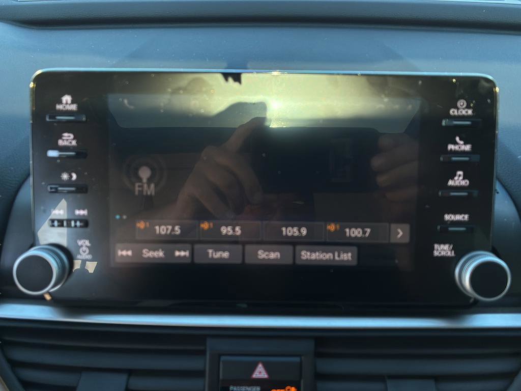 Used 2018 Honda Accord EX image 27