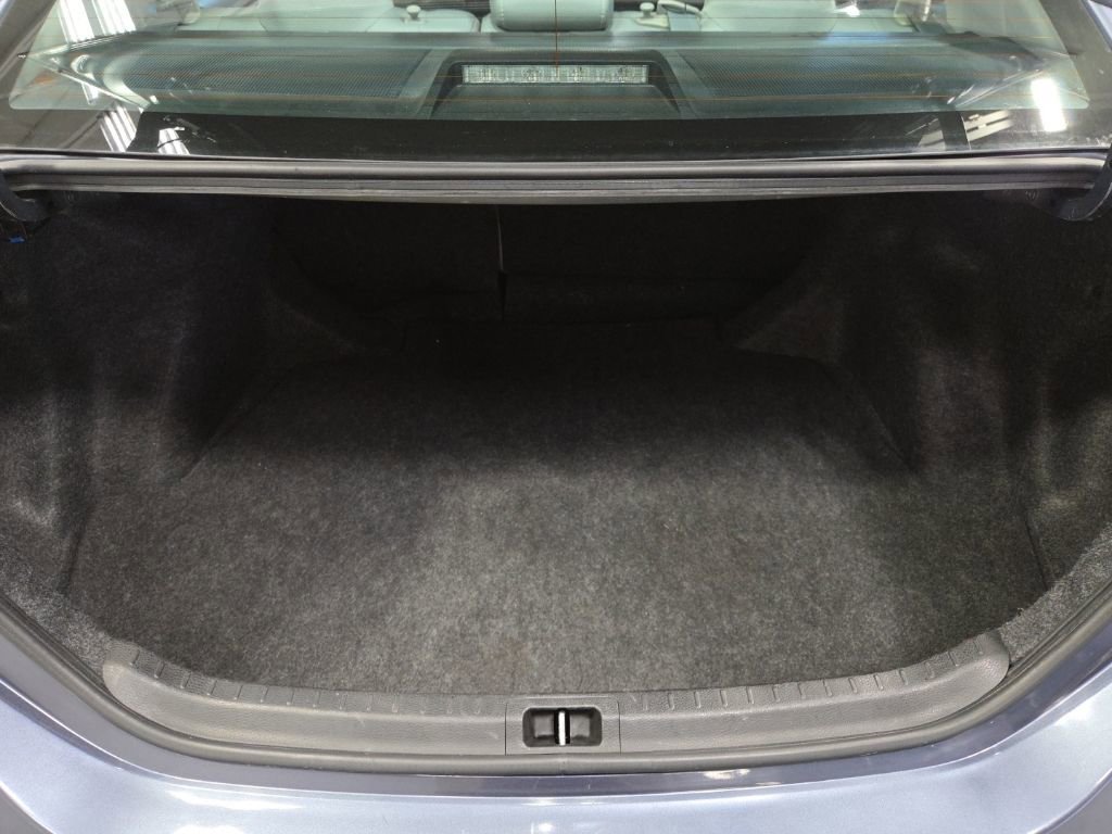 Used 2015 Toyota Corolla LE image 32