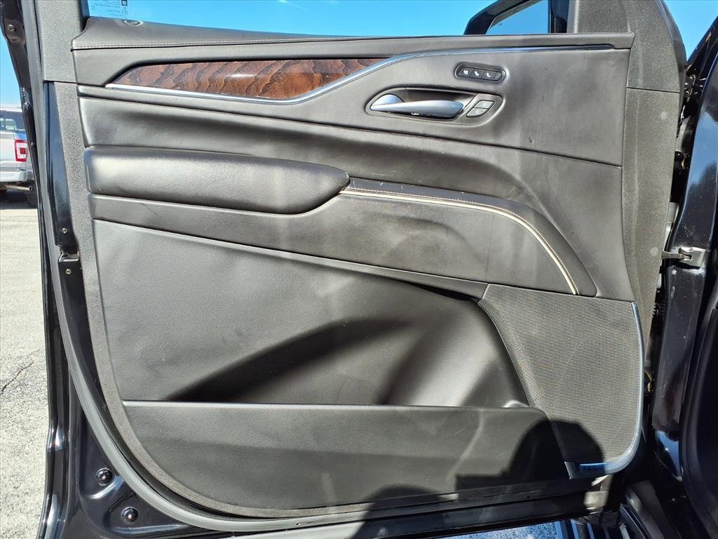Used 2022 Cadillac Escalade ESV Sport Platinum image 29