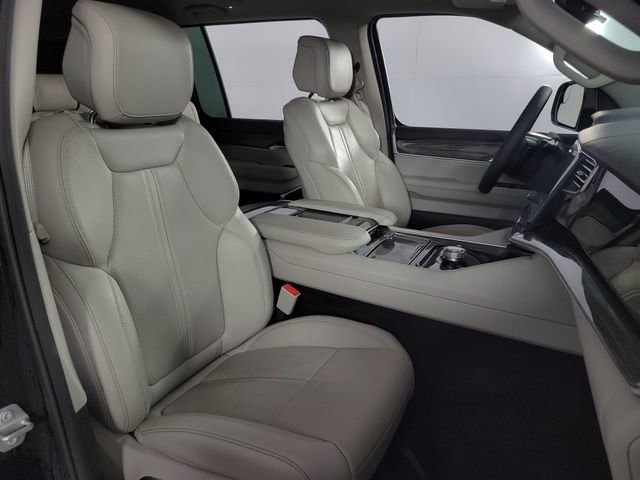 Used 2022 Jeep Wagoneer Series III image 14