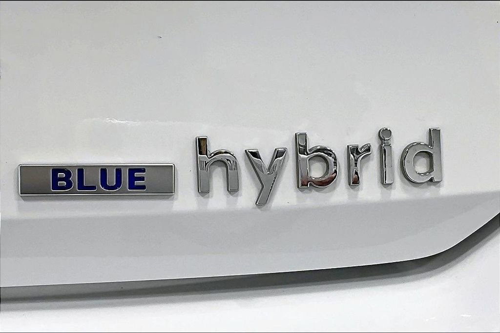 Used 2022 Hyundai Elantra Blue FWD image 38
