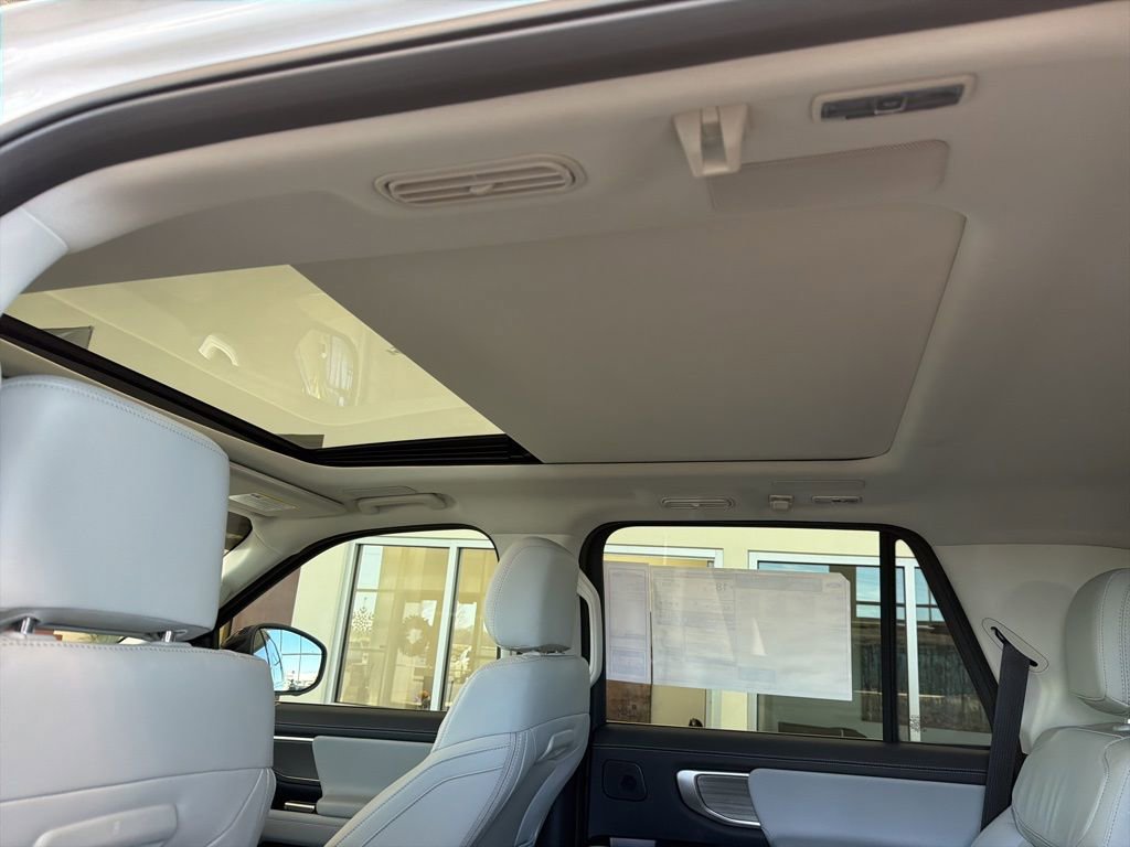 New 2025 Ford Expedition Platinum w/ Driver's Package image 10