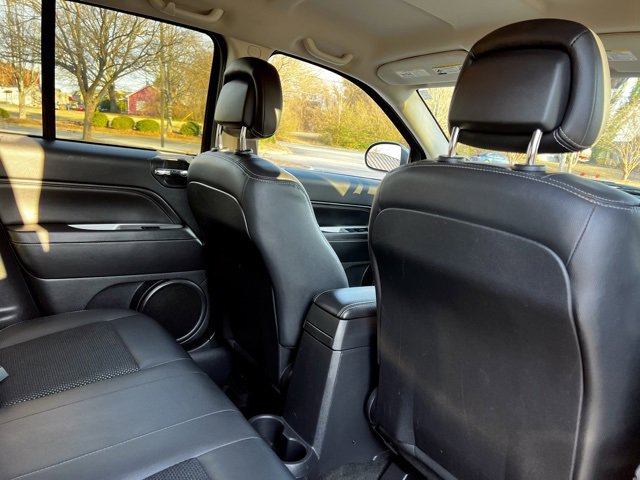 Used 2016 Jeep Compass Latitude image 20