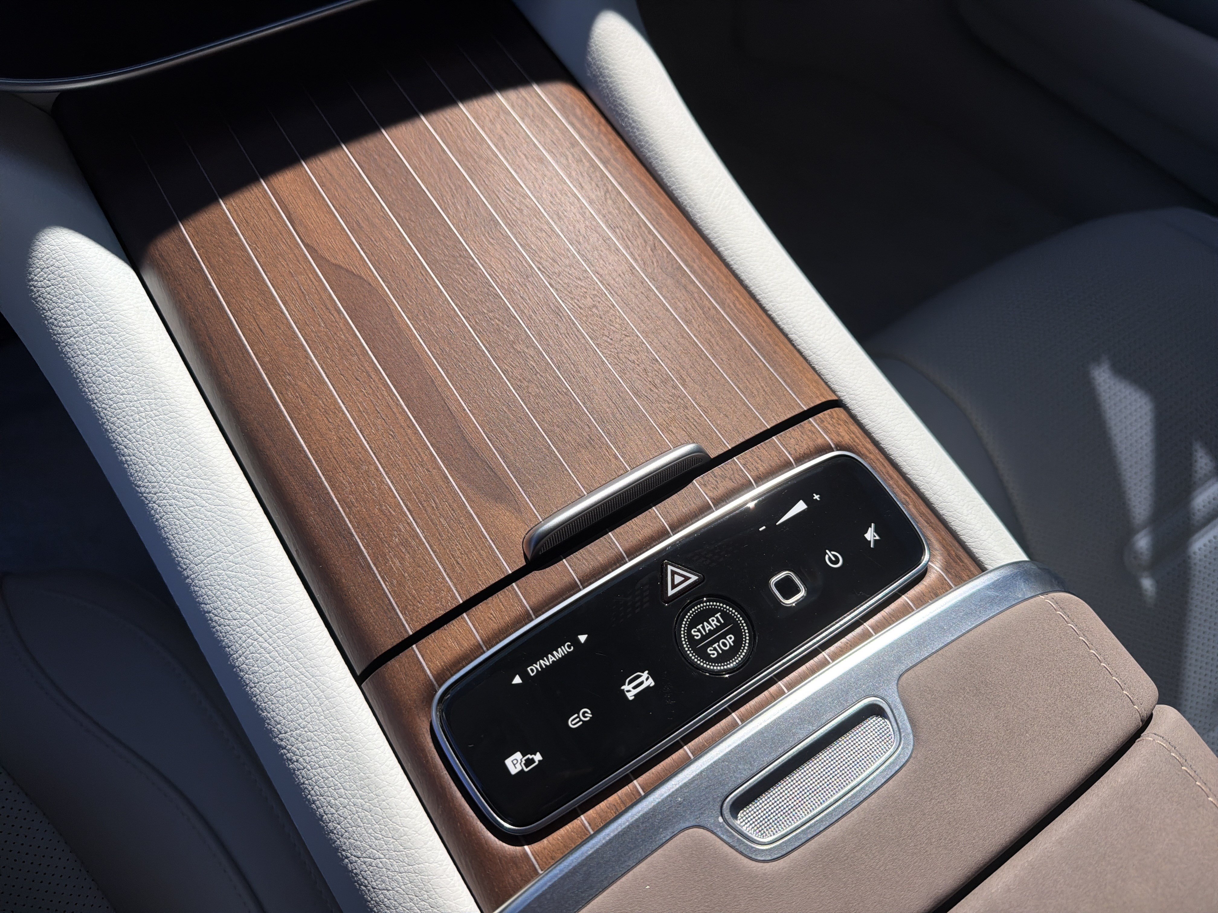 Used 2022 Mercedes-Benz EQS AMG 4MATIC w/ Exclusive Trim Package image 94