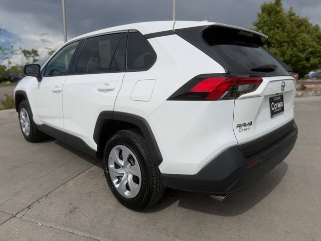 Used 2024 Toyota RAV4 LE AWD/4WD image 5