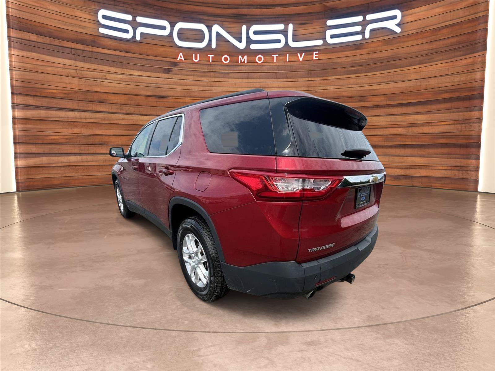Used 2019 Chevrolet Traverse LT FWD image 4