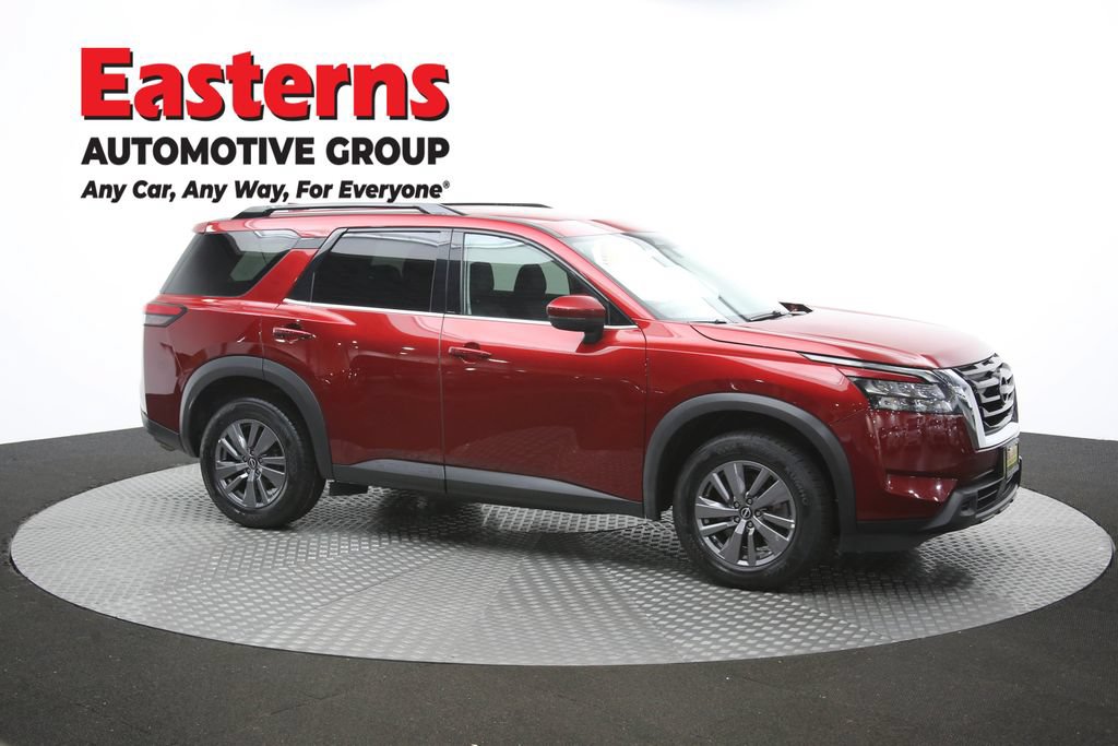 Used 2025 Nissan Pathfinder SV FWD image 47