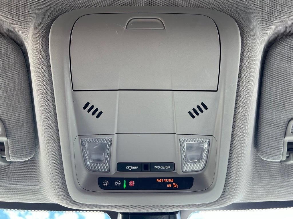 Used 2025 Chevrolet Blazer LT FWD image 20