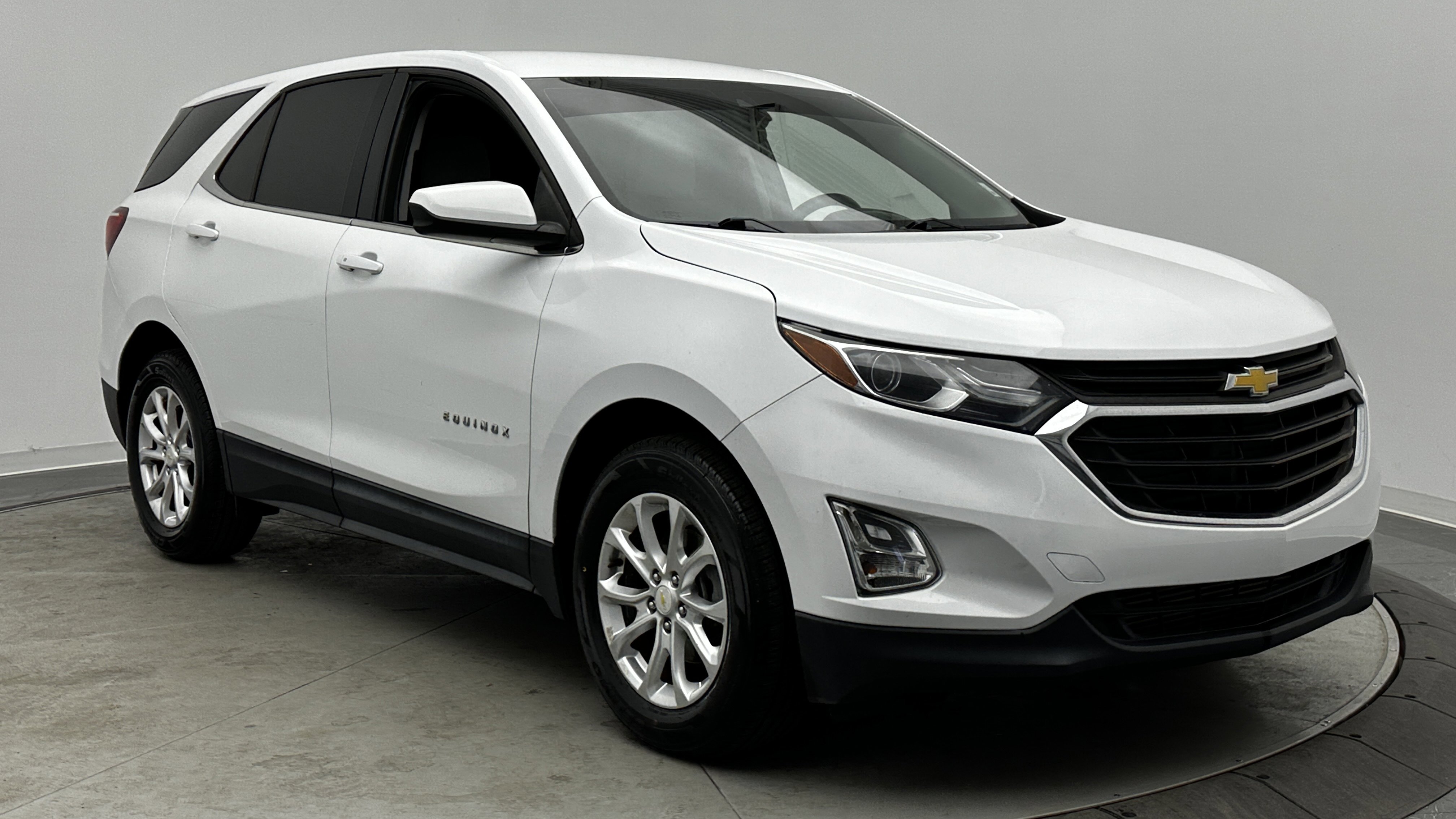 Used 2020 Chevrolet Equinox LT image 3