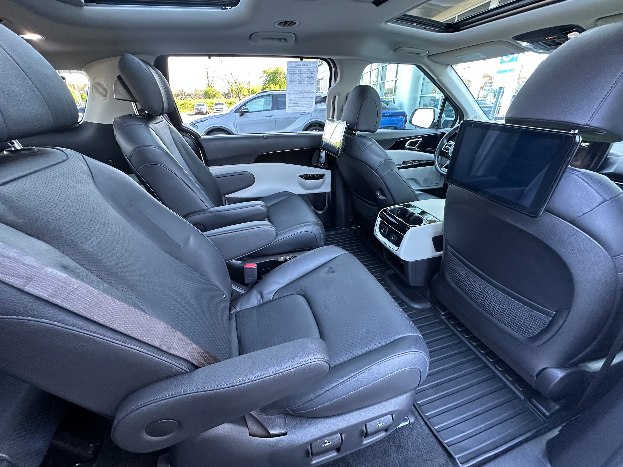 Used 2022 Kia Carnival SX Prestige FWD image 15
