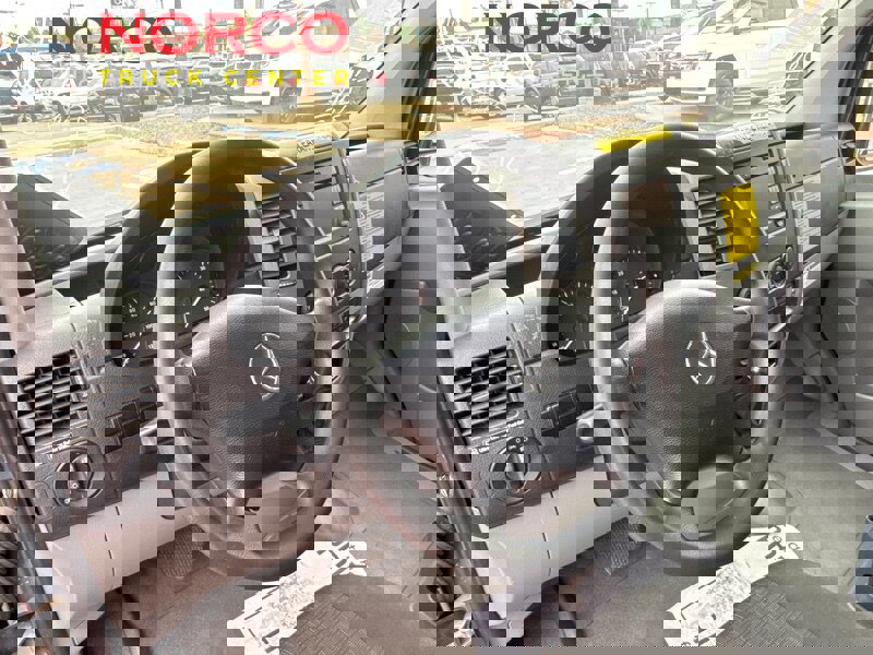 Used 2018 Mercedes-Benz Sprinter 2500 image 20