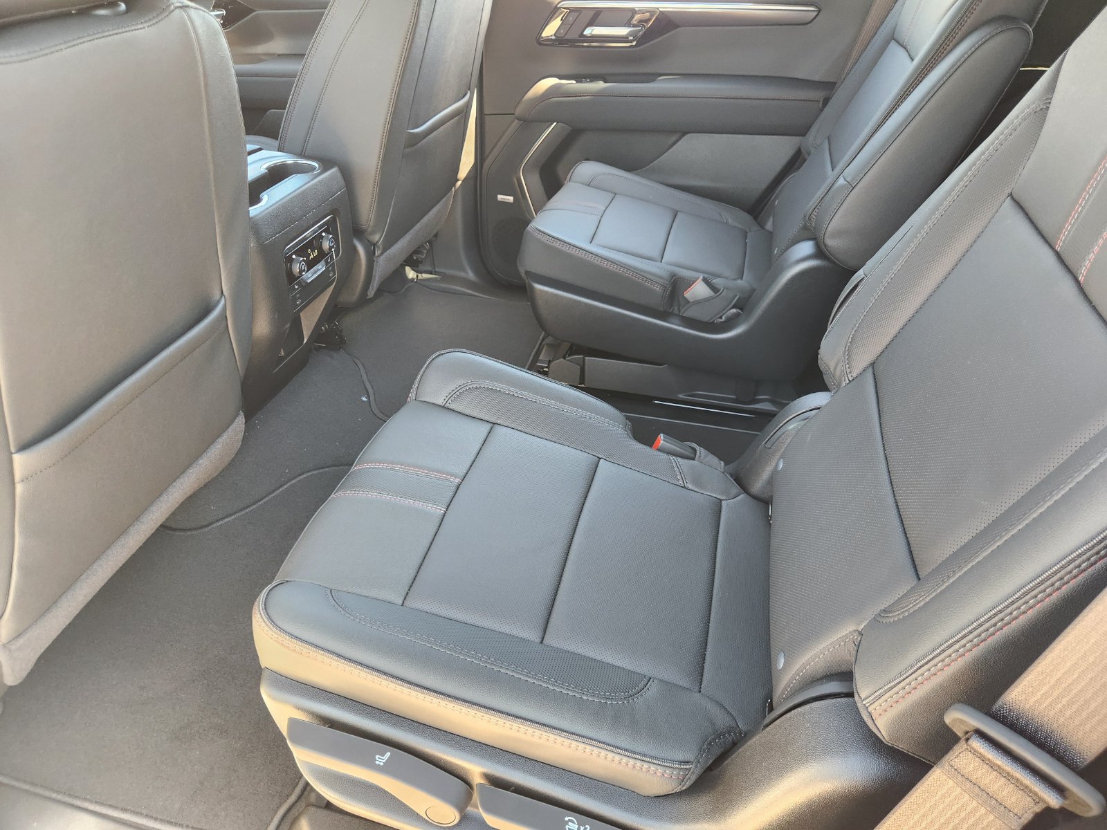 New 2026 Chevrolet Tahoe RST w/ Comfort Package AWD/4WD image 25
