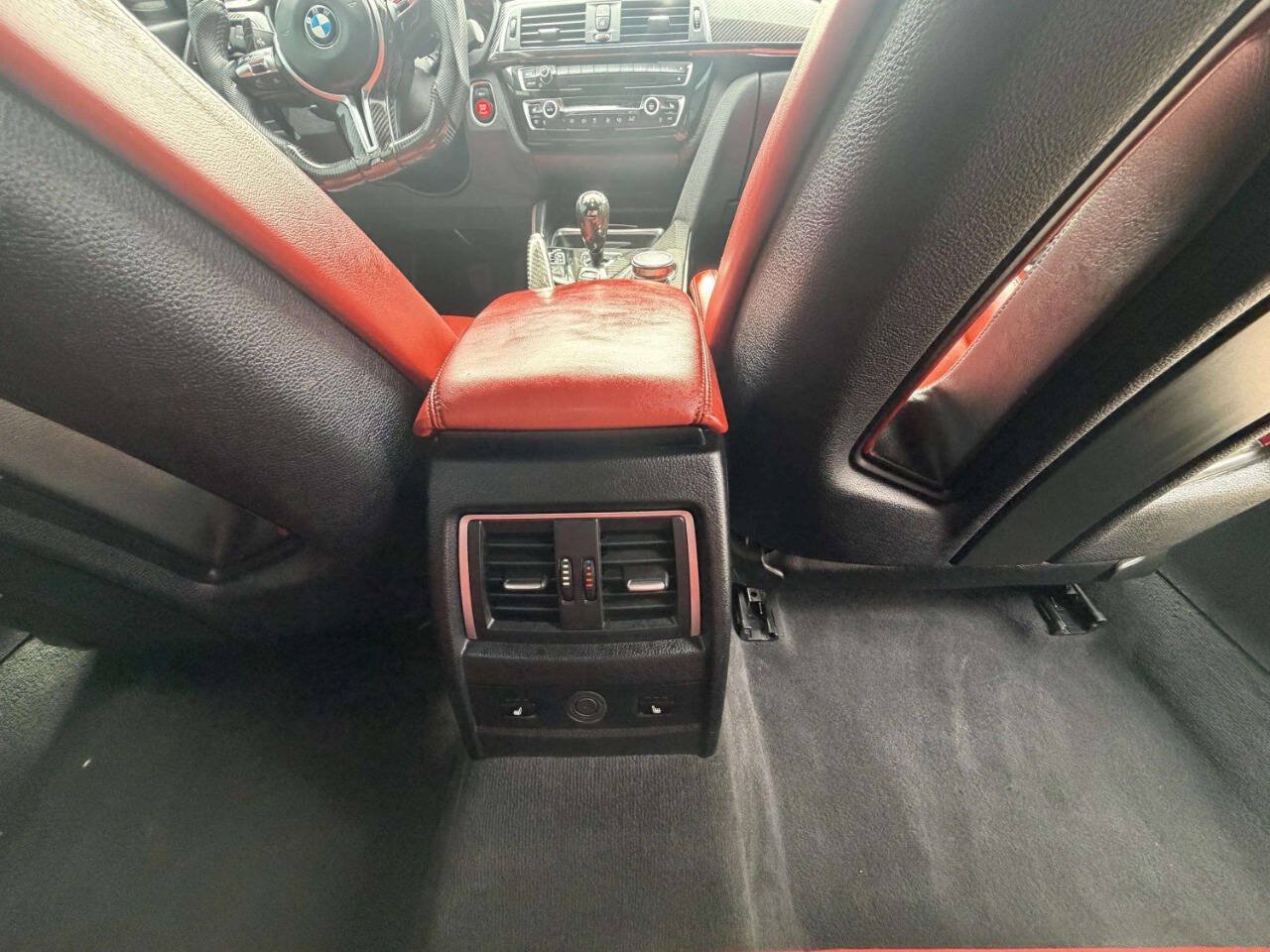 Used 2018 BMW M3 RWD image 23