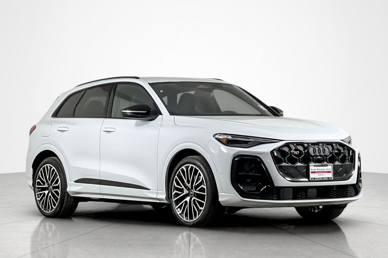 New 2025 Audi SQ5 Premium Plus image 2