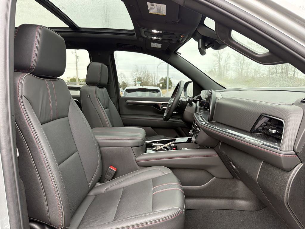 Used 2025 Chevrolet Tahoe RST w/ Comfort Package image 19