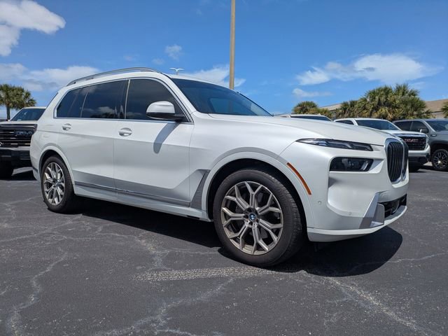 Used 2025 BMW X7 xDrive40i w/ Executive Package image 1