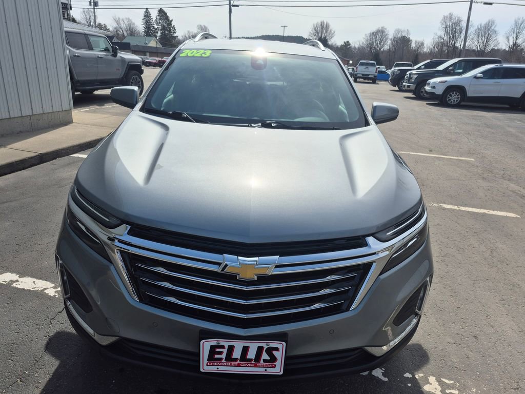 Used 2023 Chevrolet Equinox Premier image 2