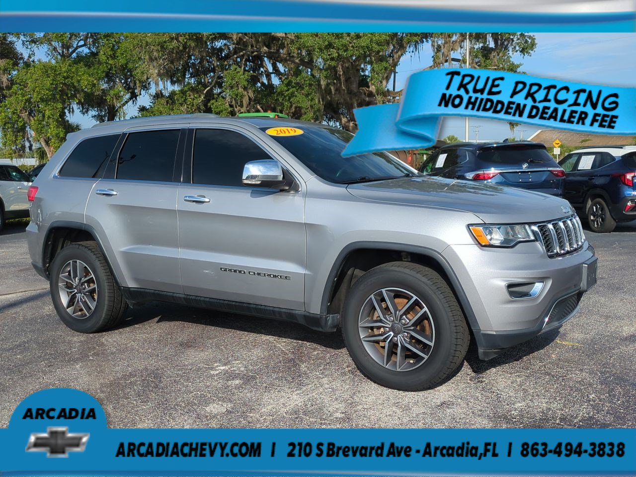 Used 2019 Jeep Grand Cherokee Limited AWD/4WD image 2
