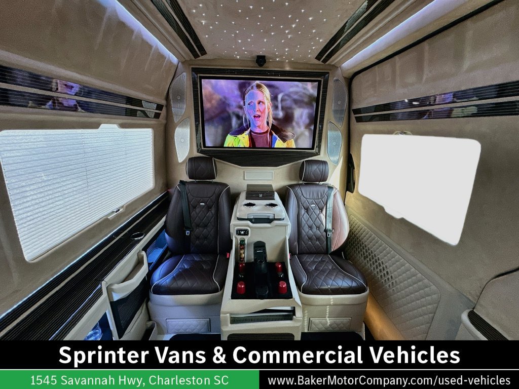 Used 2021 Mercedes-Benz Sprinter 2500 image 12