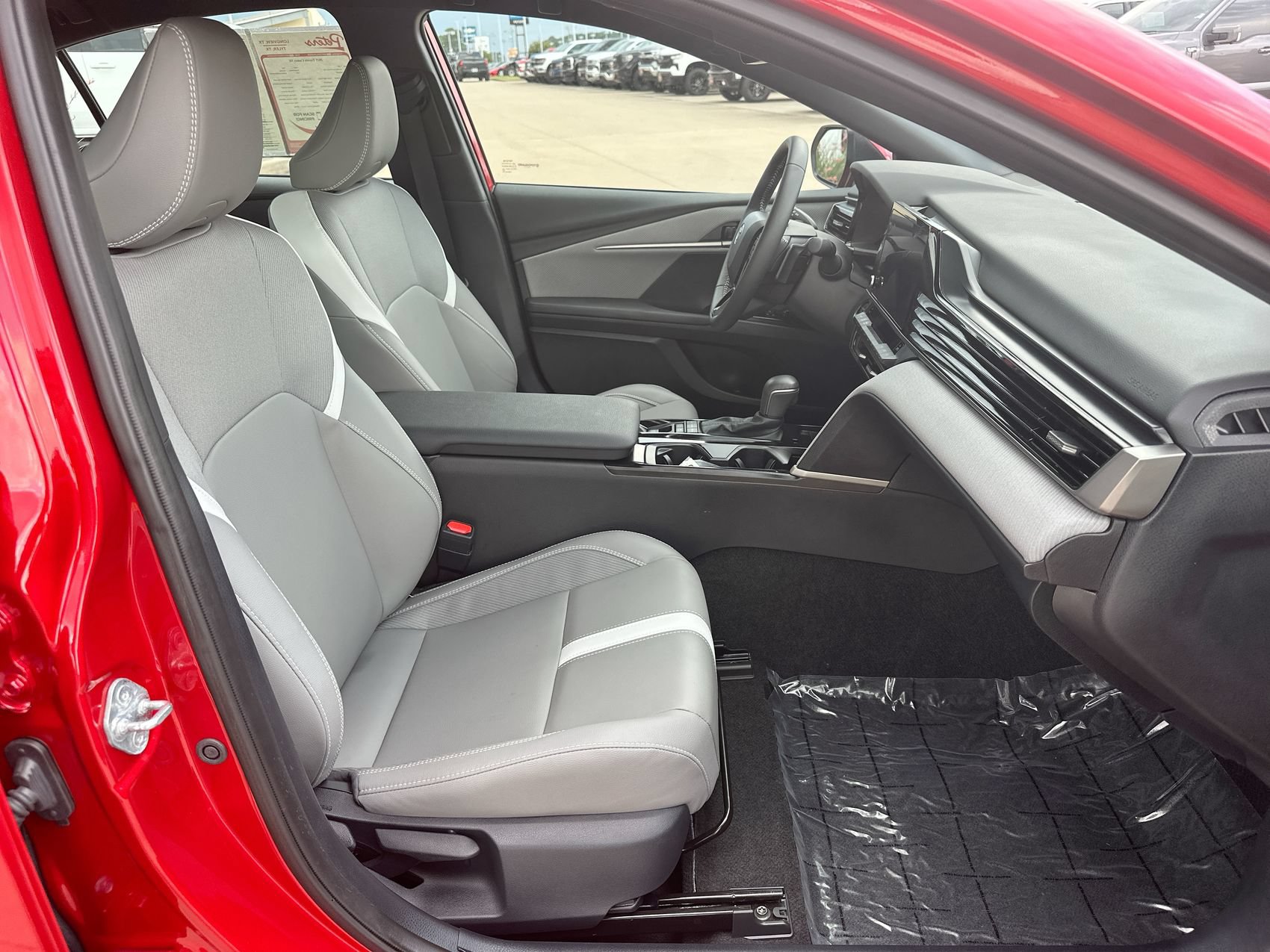 Used 2025 Toyota Camry SE w/ Convenience Package FWD image 23