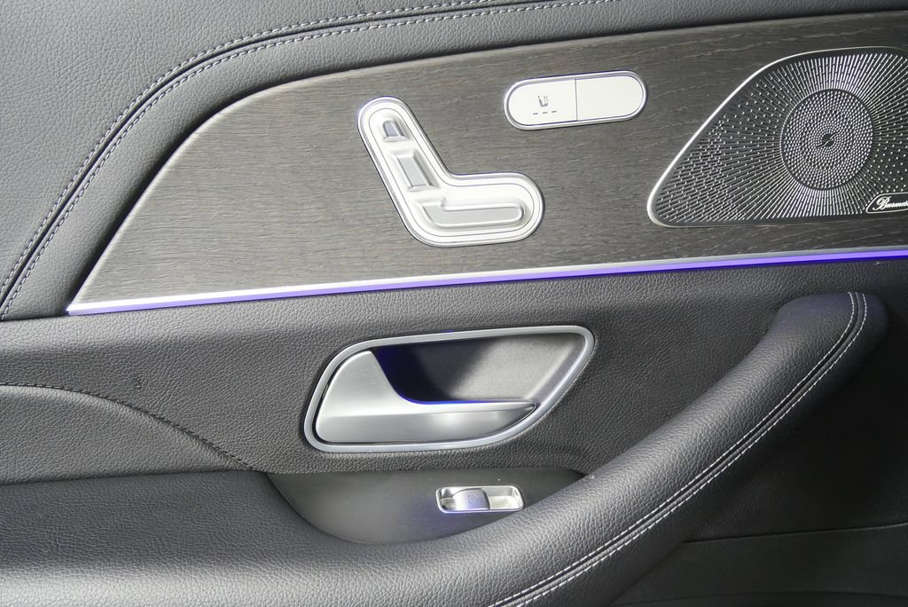 Used 2022 Mercedes-Benz GLS 450 4MATIC image 13
