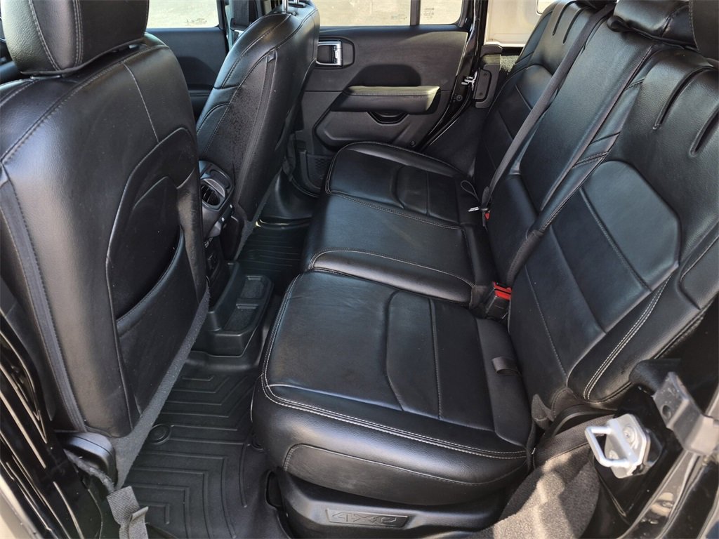 Used 2022 Jeep Wrangler Unlimited Sahara image 31