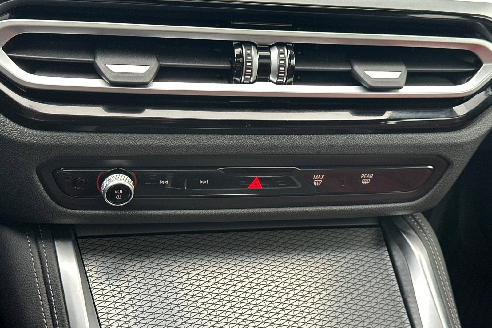 Used 2023 BMW i4 eDrive40 w/ M Sport Package image 26