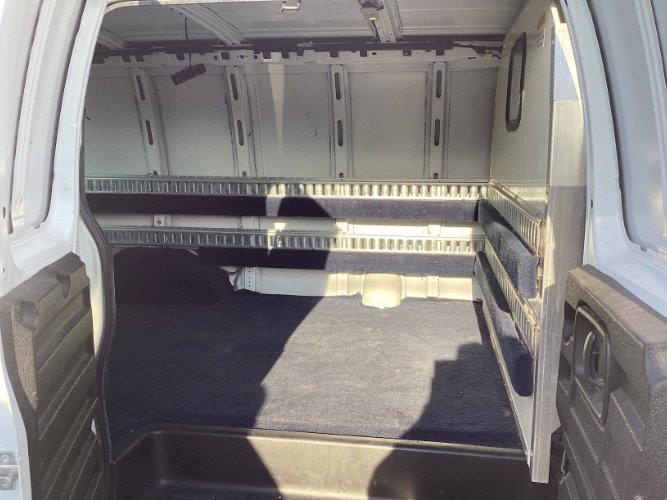 Used 2018 Chevrolet Express 2500 image 6