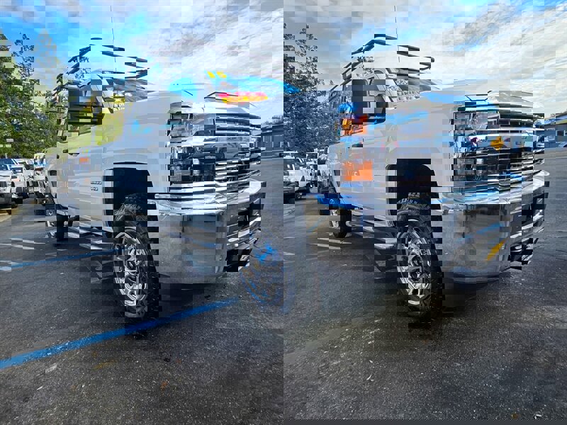 Used 2015 Chevrolet Silverado 3500 W/T image 9