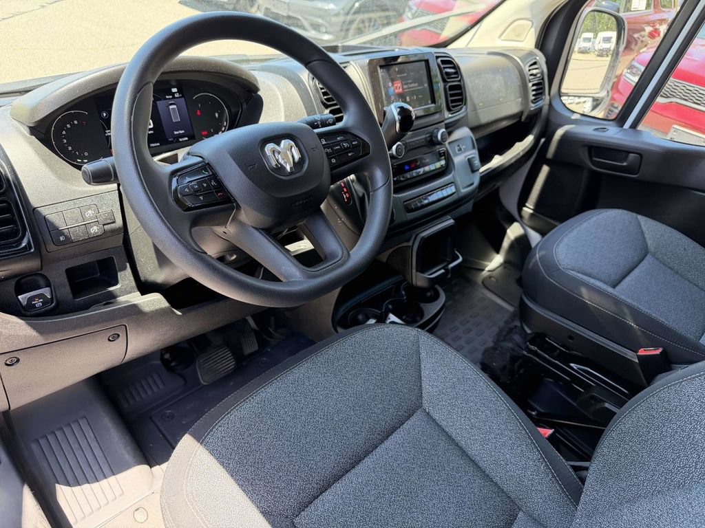 Used 2026 RAM ProMaster 2500 w/ Convenience Group FWD image 19