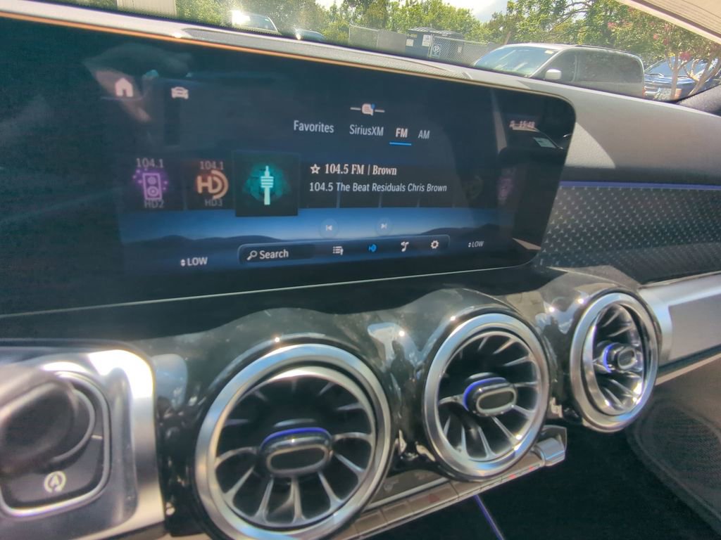 New 2025 Mercedes-Benz GLB 250 GLB 250 image 6